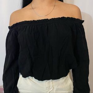 🖤Black Brandy Melville off shoulder!🖤